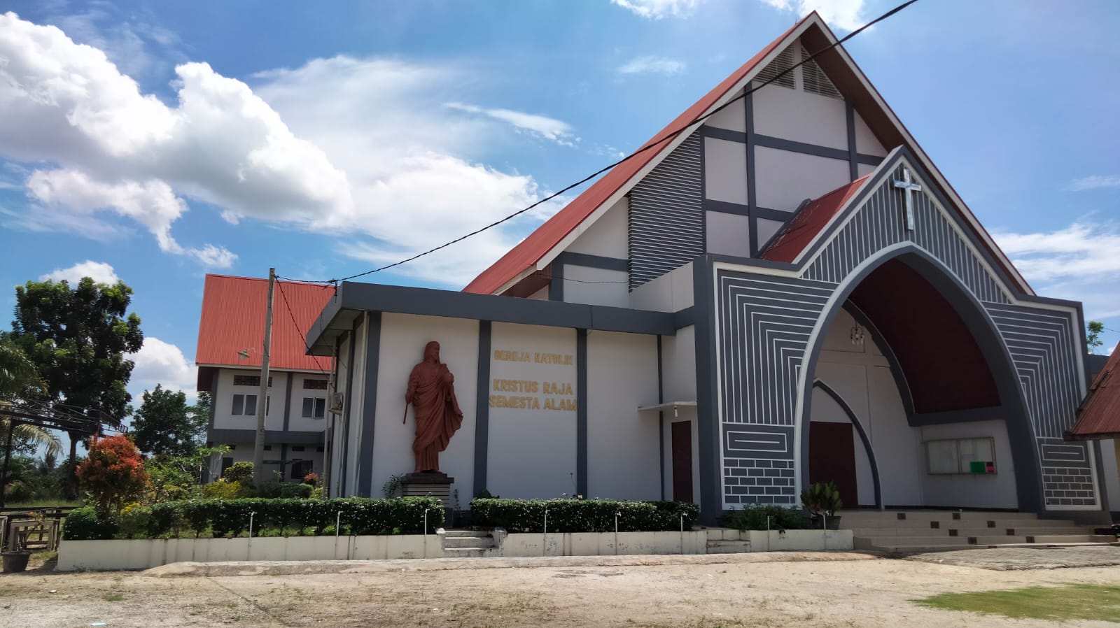 Gereja Lama 2